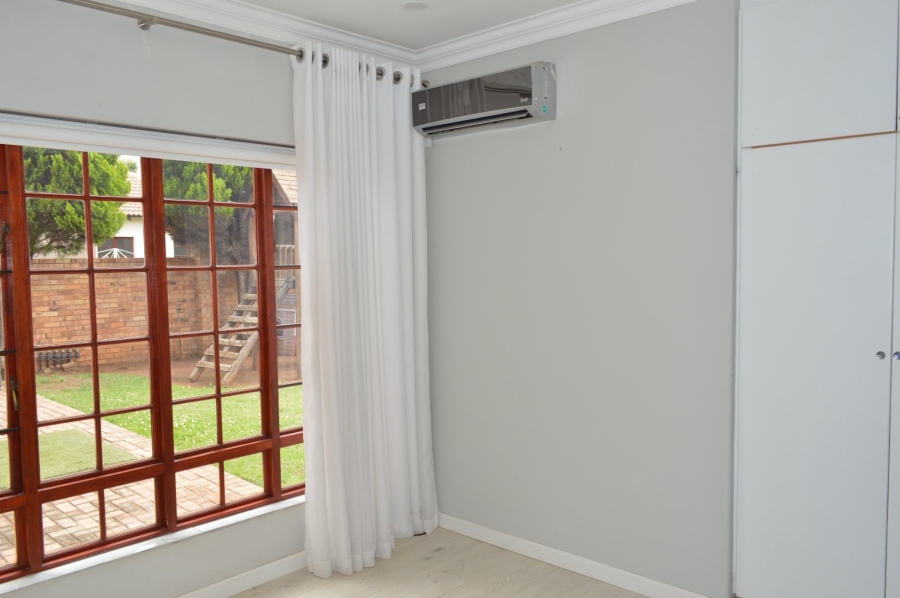 3 Bedroom Property for Sale in Flamwood North West